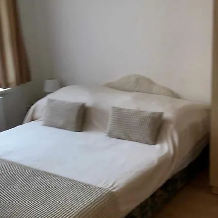 Rita-var Szallashely Aparthotel *