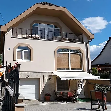 Rita-var Szallashely 3*